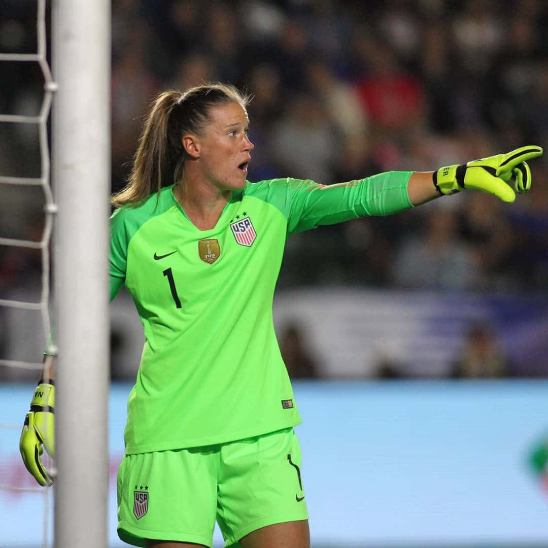 Alyssa Naeher, Star Goalkeeper In Action Wallpaper