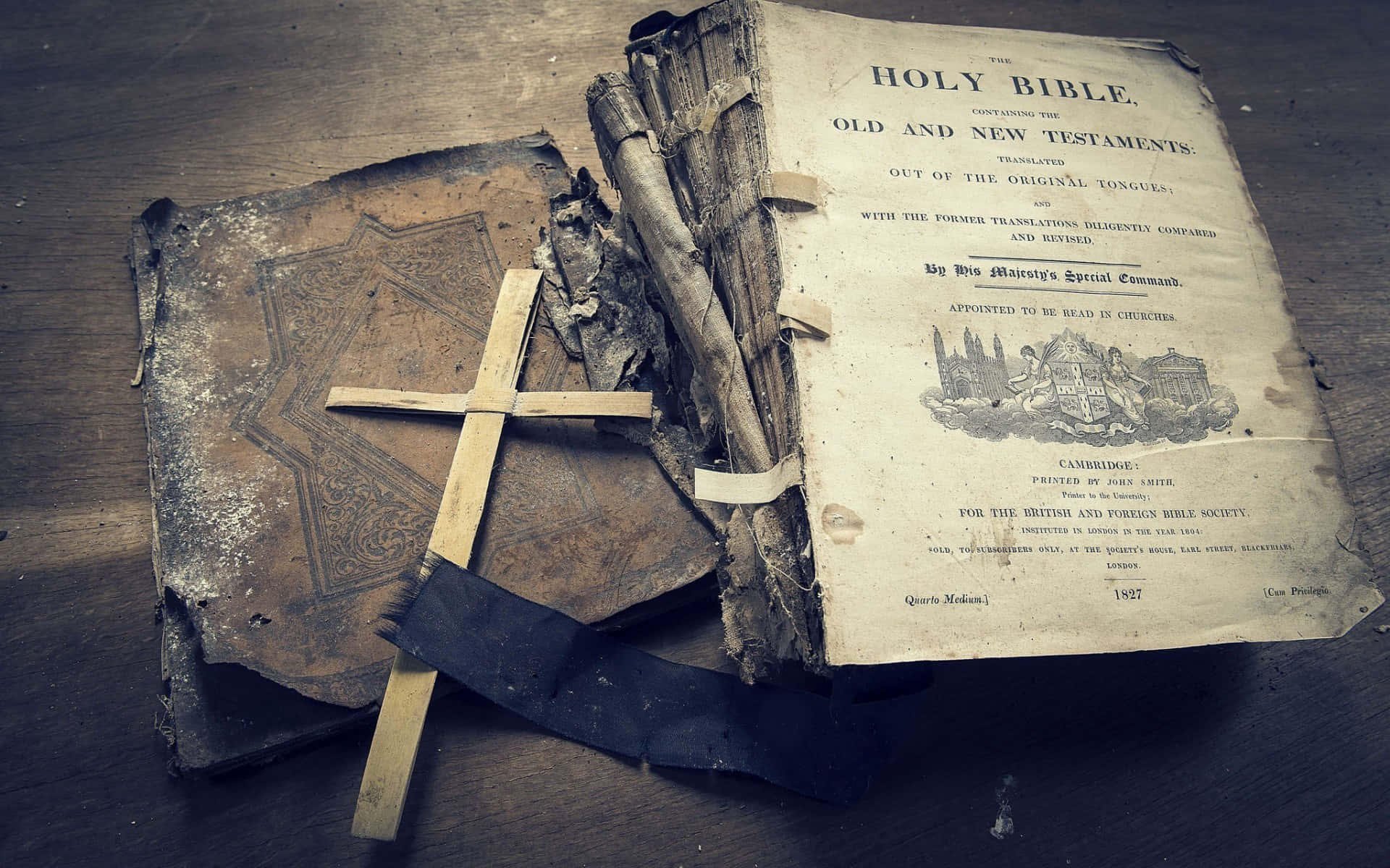 Amazing Antique Holy Bible Wallpaper