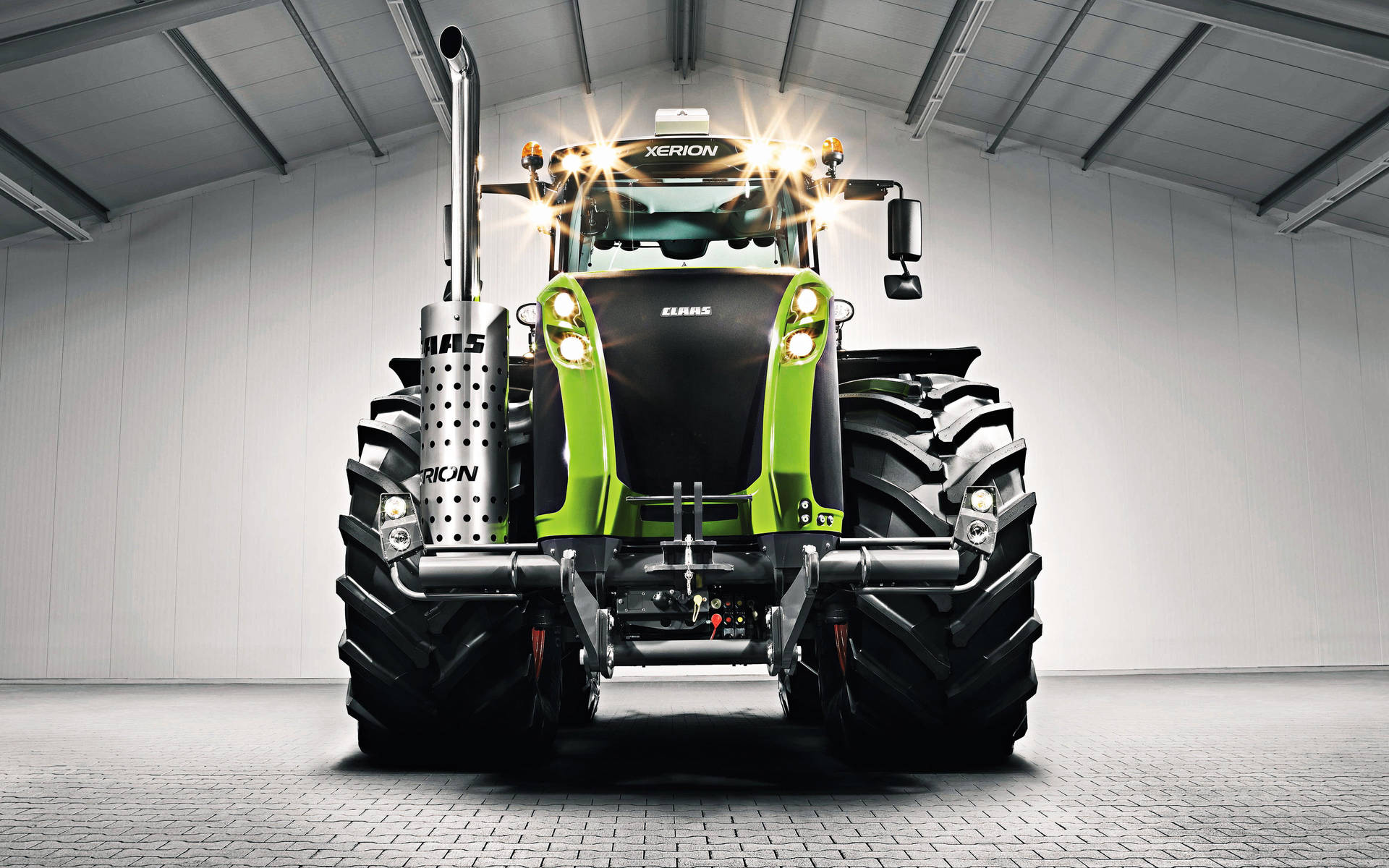 Fantastisktclaas Xerion 5000 Traktor Wallpaper