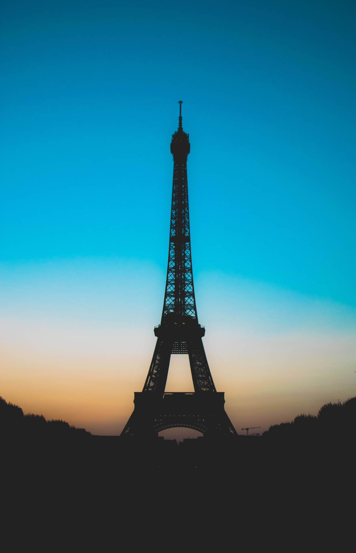 Fantastisksilhuet Af Eiffeltårnet. Wallpaper