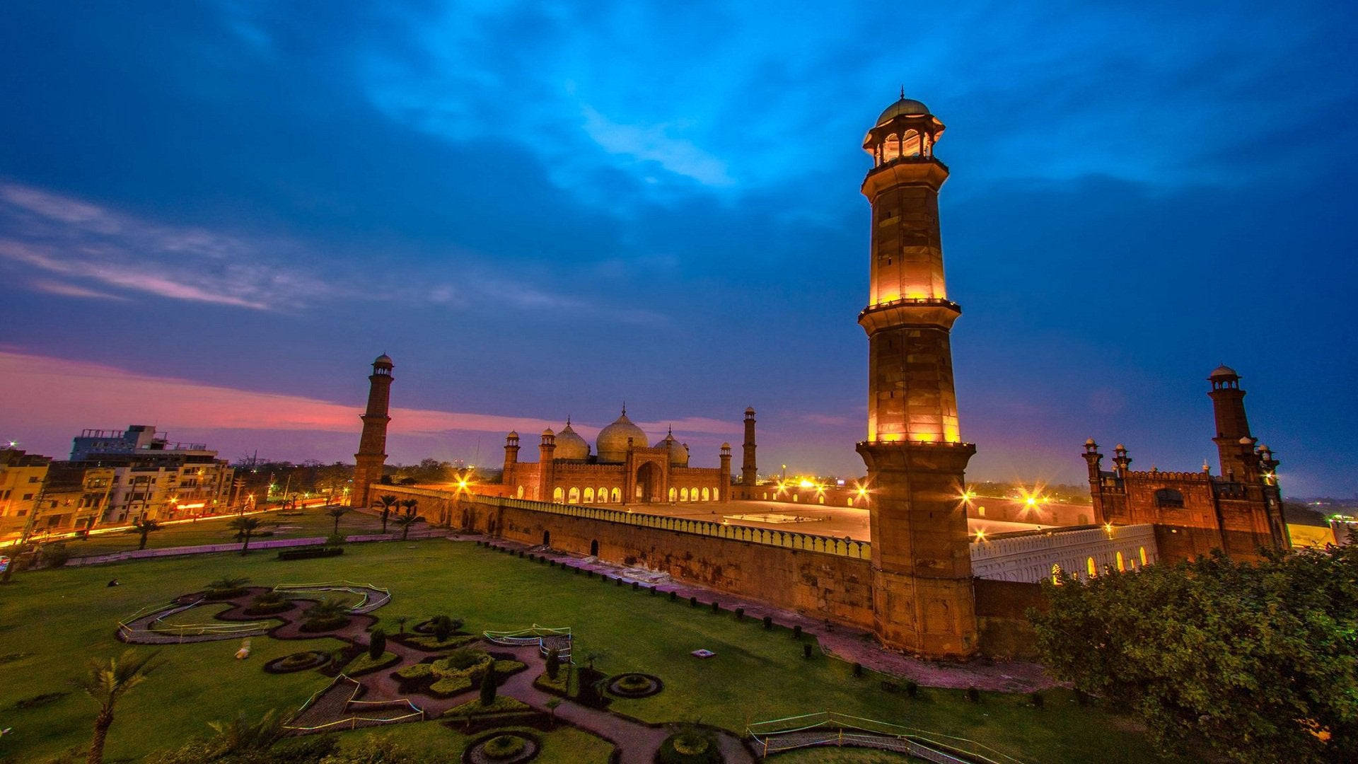 Majestic Night at Lahore Mosque Wallpaper