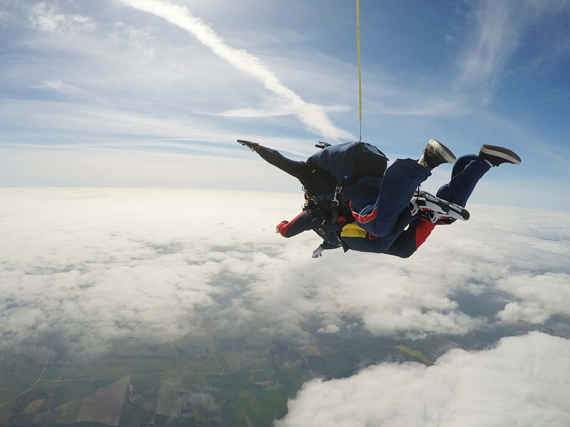 Amazing Tandem Skydiving Wallpaper