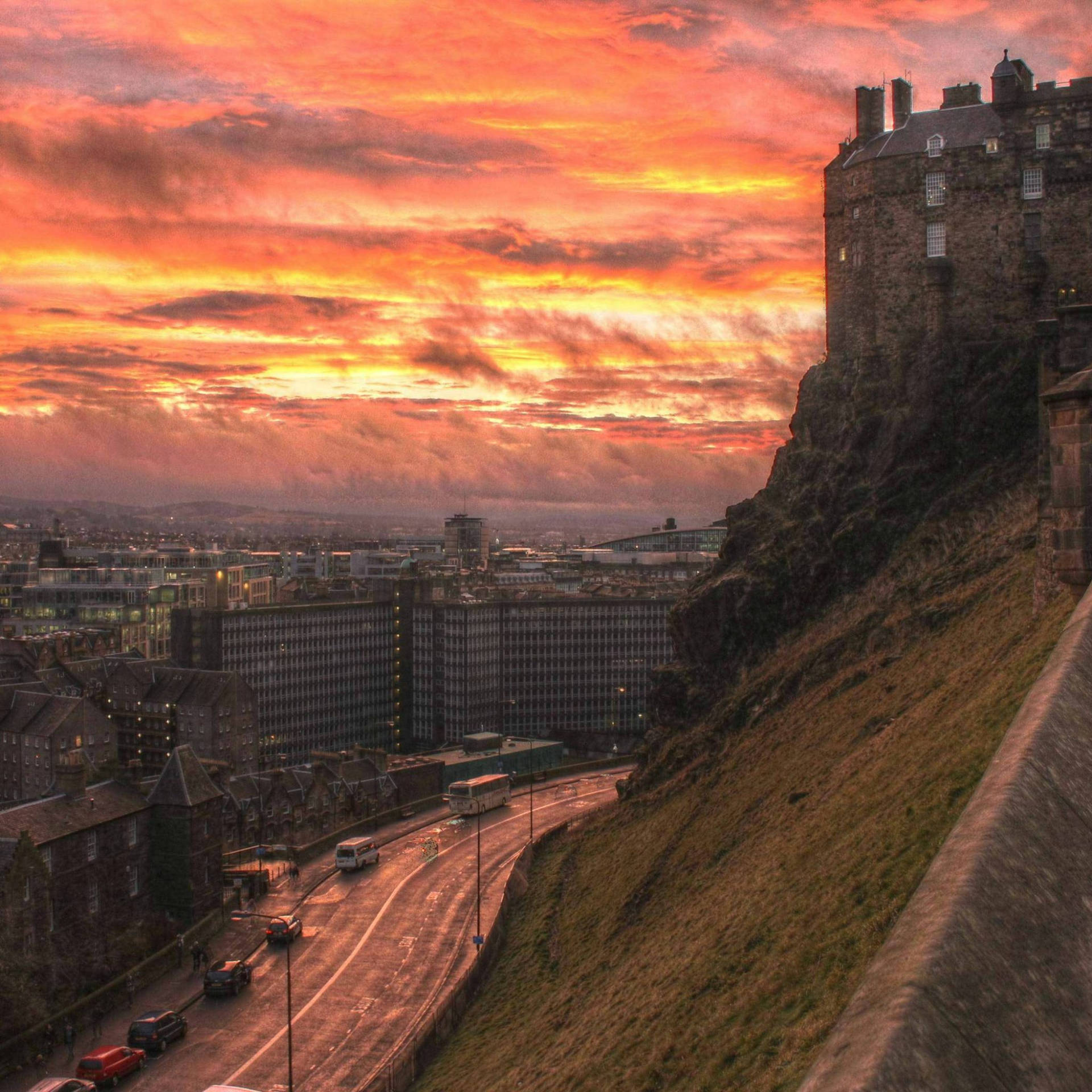 Amber Sunset Sky At Edinburgh Castle Wallpaper