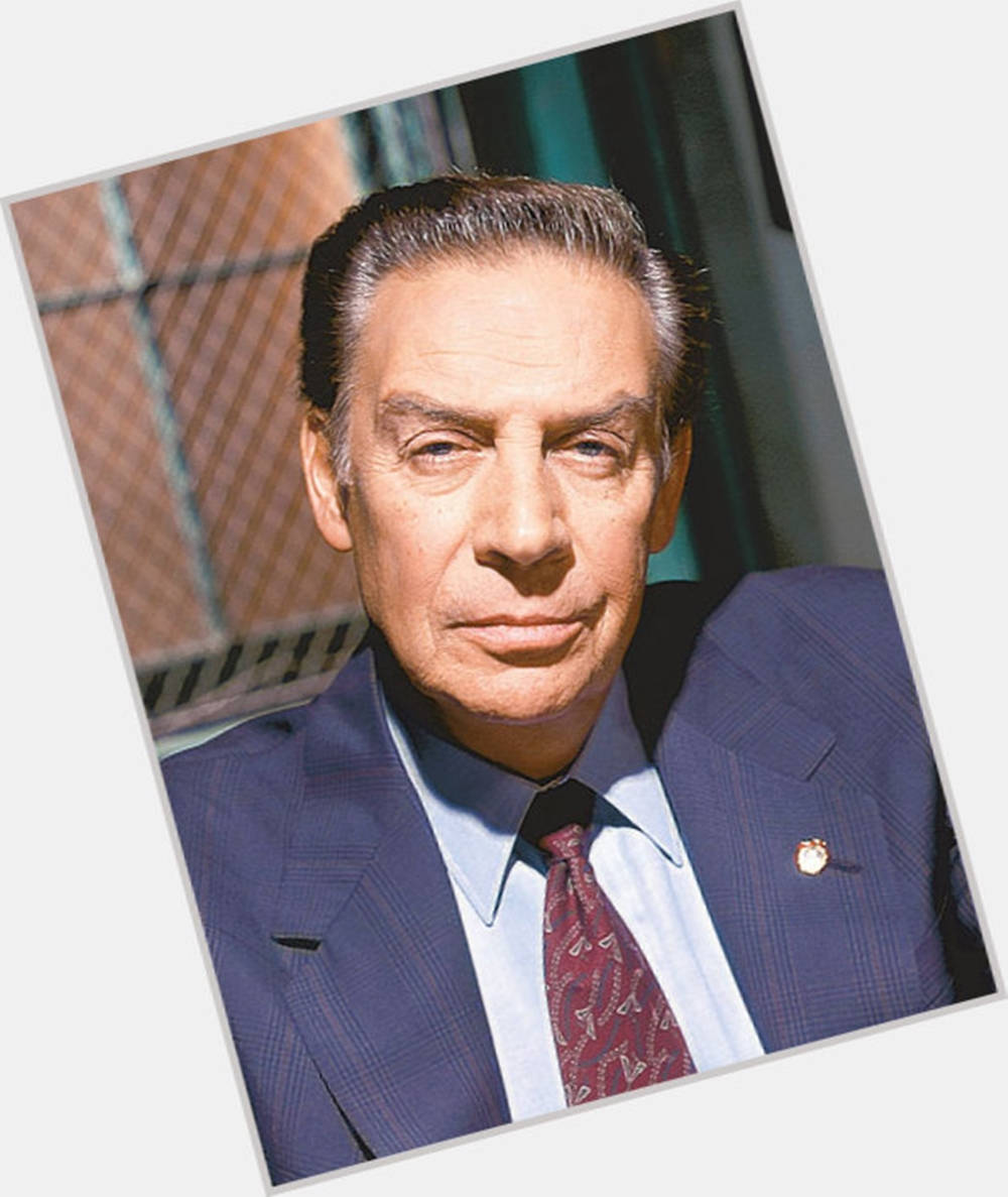 Legendary American Actor Jerry Orbach Portraying Detective Lennie Briscoe Wallpaper