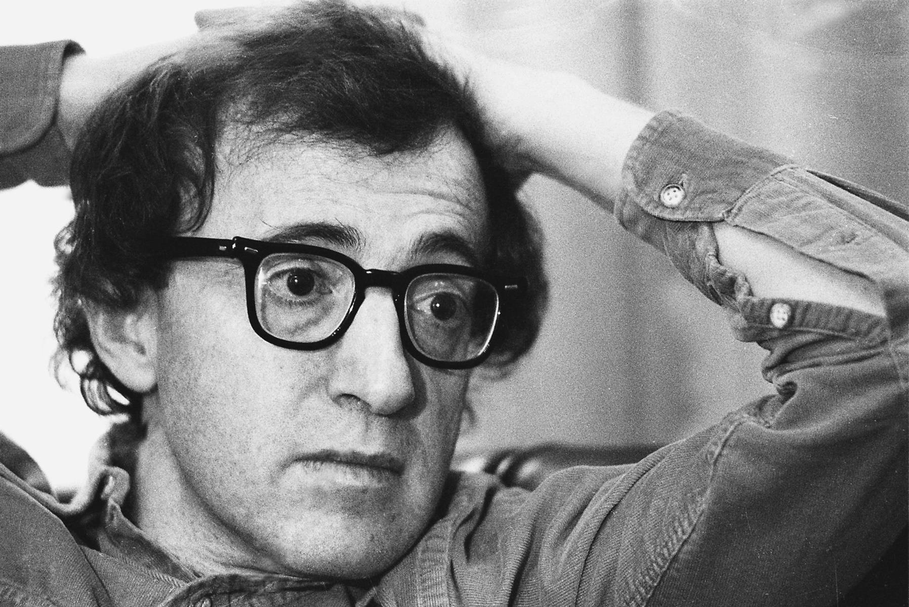 American Actor Woody Allen Greyscale Close Up Portrait Wallpaper