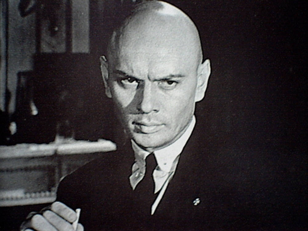American Actor Yul Brynner Black And White Portrait Wallpaper