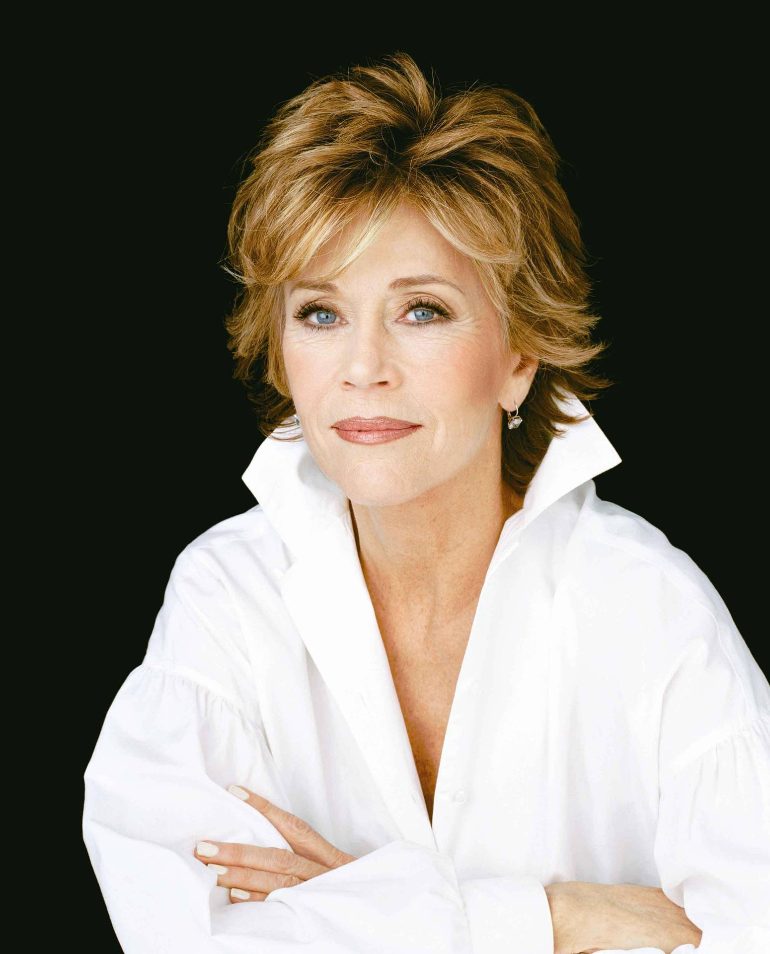 American Actress Jane Fonda On Black Backdrop Wallpaper