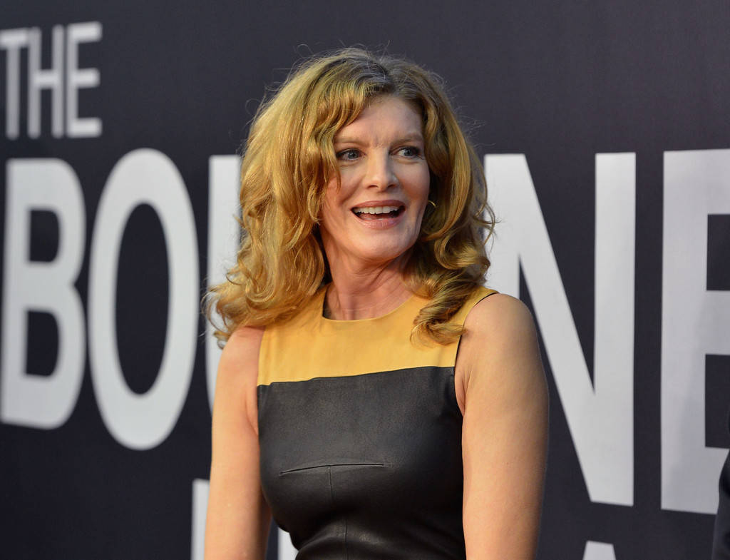 American Actress Rene Russo At The Bourne Legacy Premiere Wallpaper