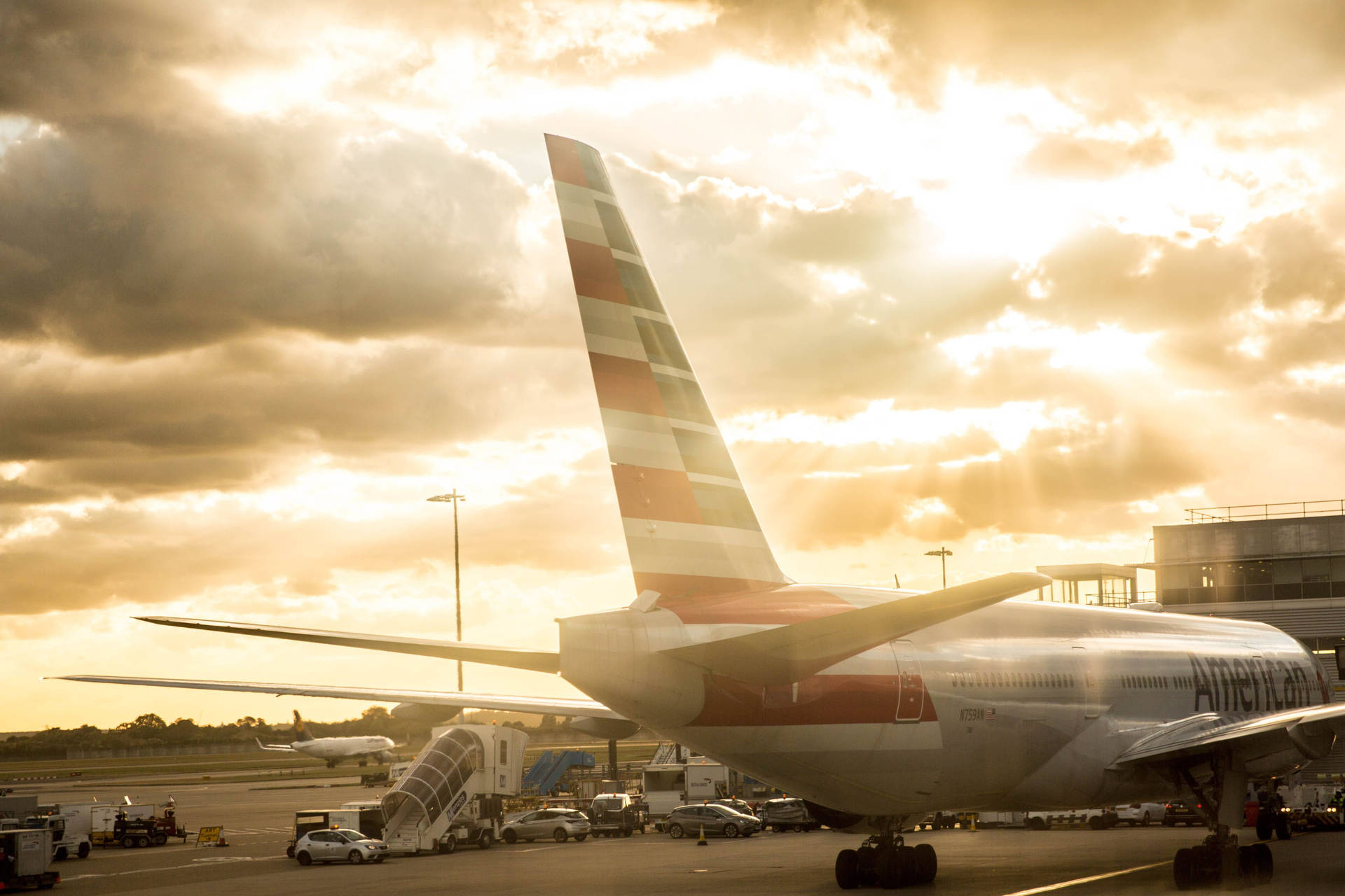 American Airlines With Sunset Wallpaper