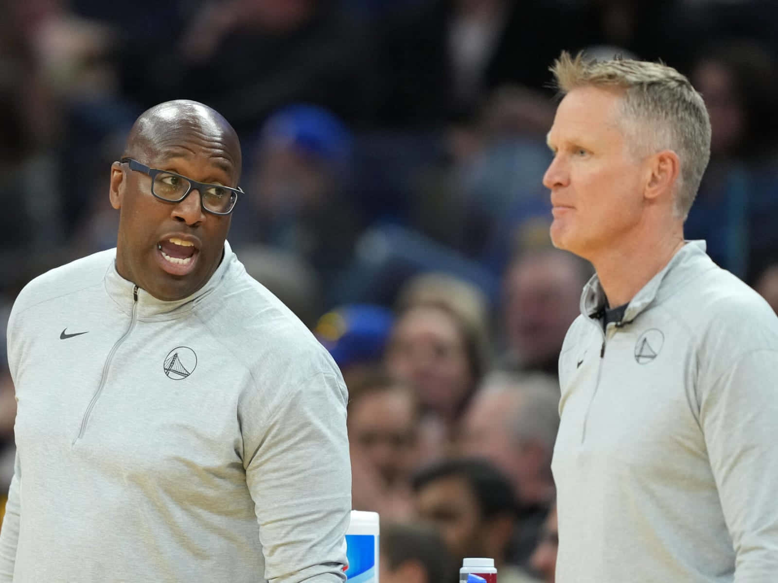 American Basketball Coach Mike Brown With Steve Kerr Wallpaper