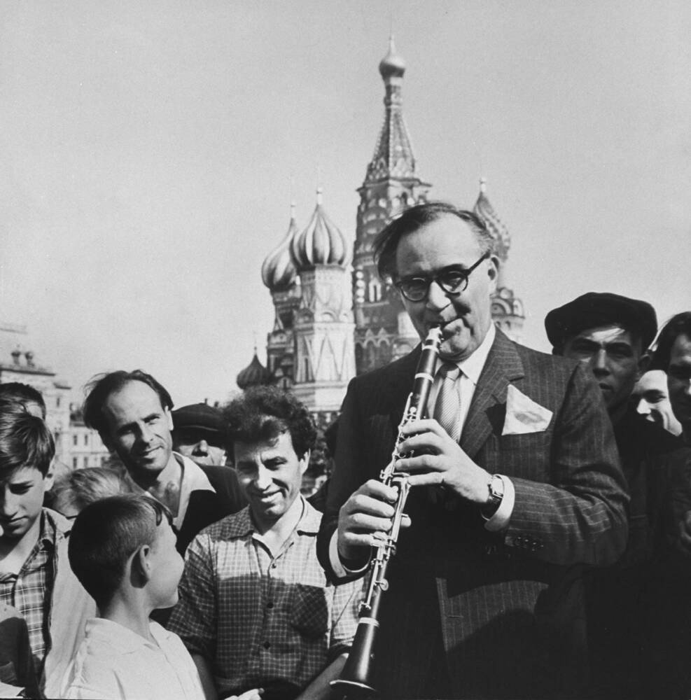 Clarinetistaamericano Benny Goodman In Germania Sfondo