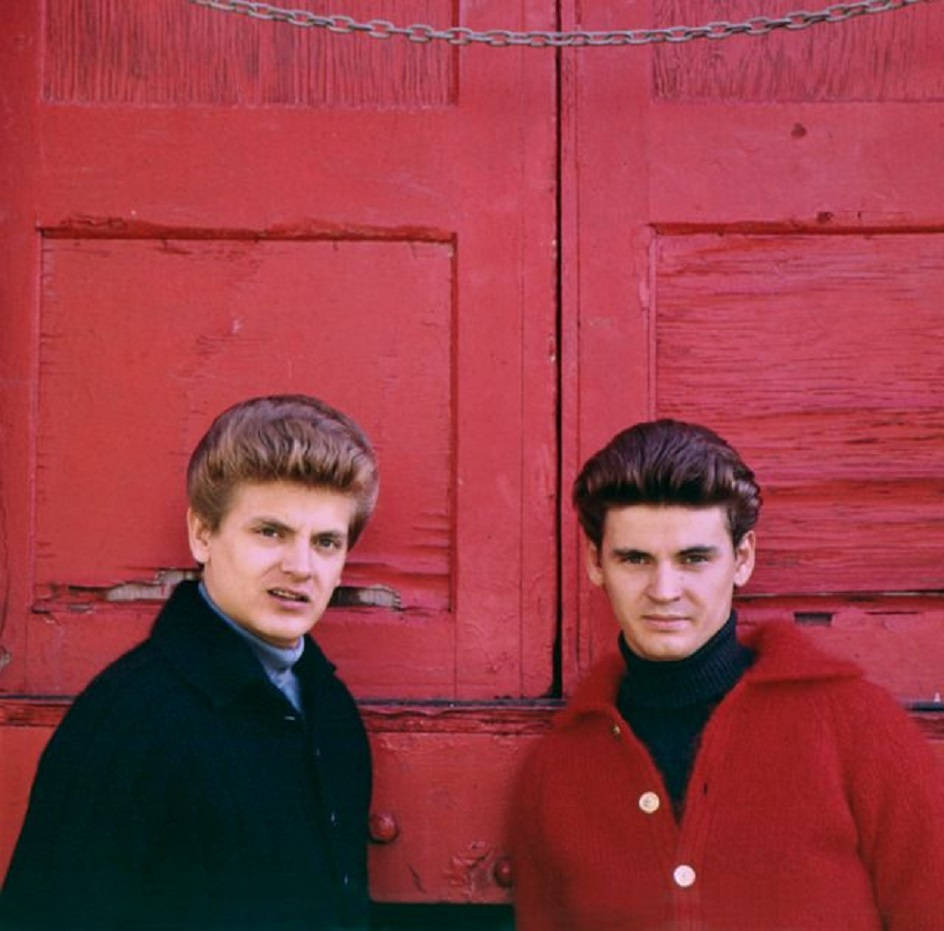 Amerikansk Duo Everly Brothers 1965 Portræt Session Wallpaper