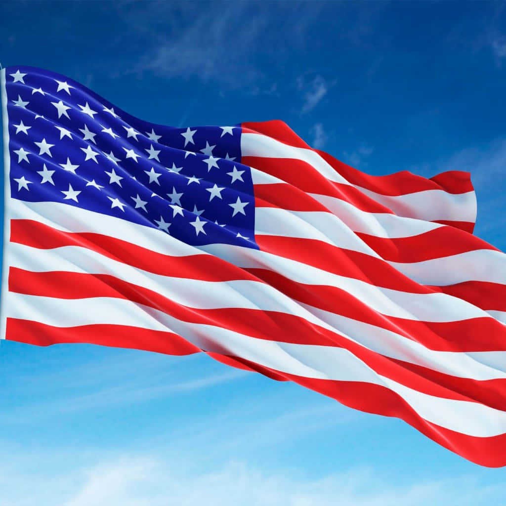 Einewehende Amerikanische Flagge An Einem Sonnigen Tag