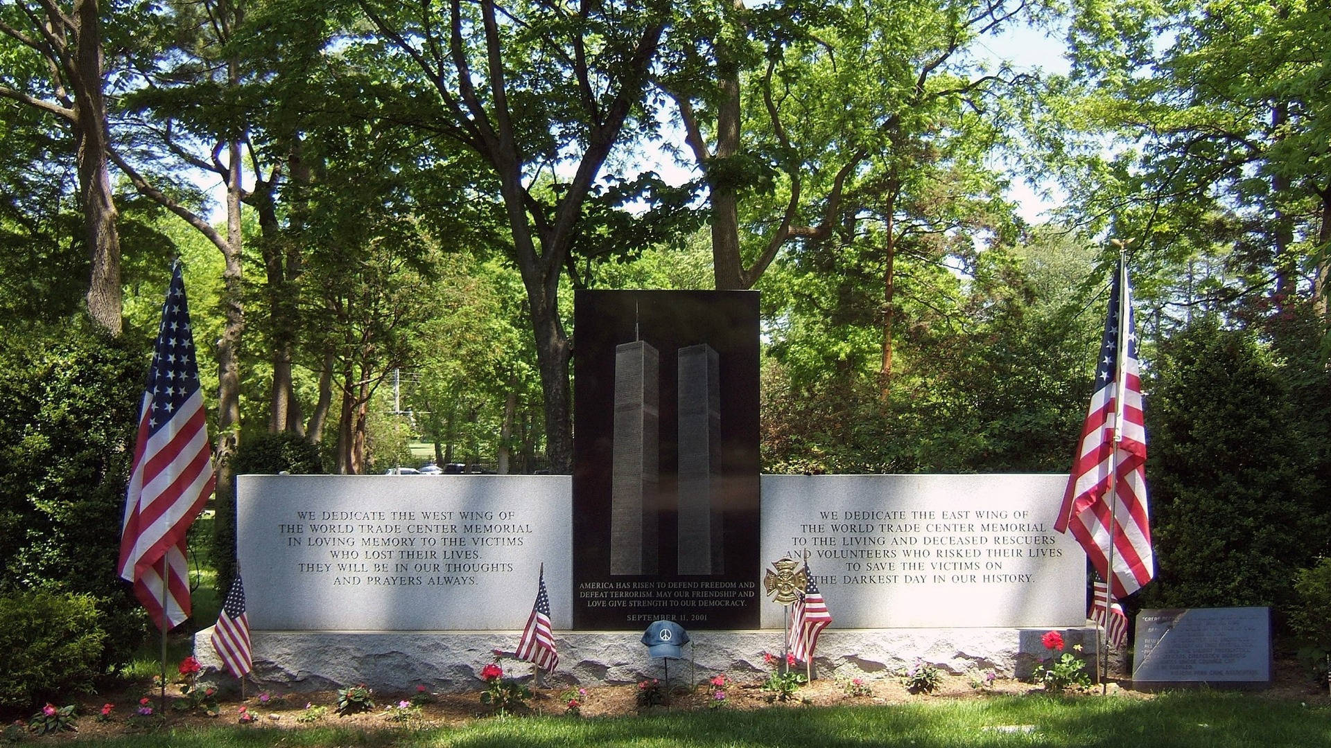 Banderasestadounidenses En El Memorial Del 911. Fondo de pantalla