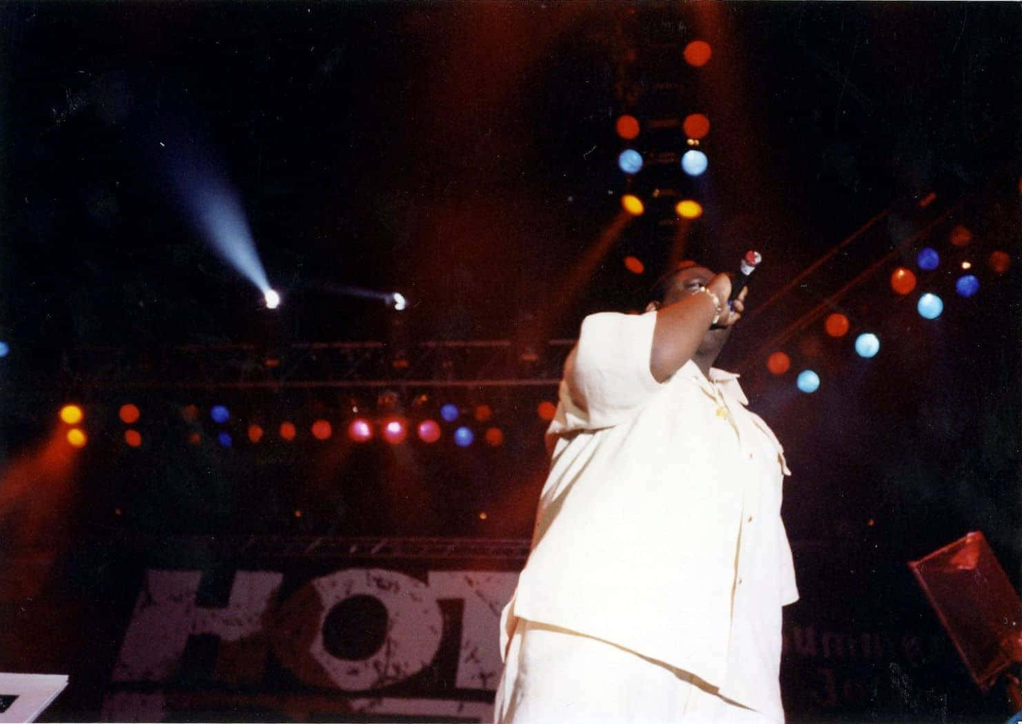 Amerikansk rapper The Notorious Big optræder på scenen Wallpaper