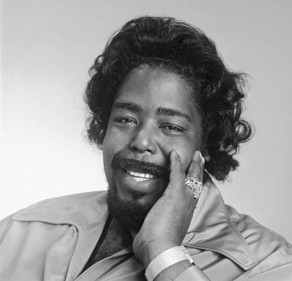 American Singer And Composer Barry White Wallpaper