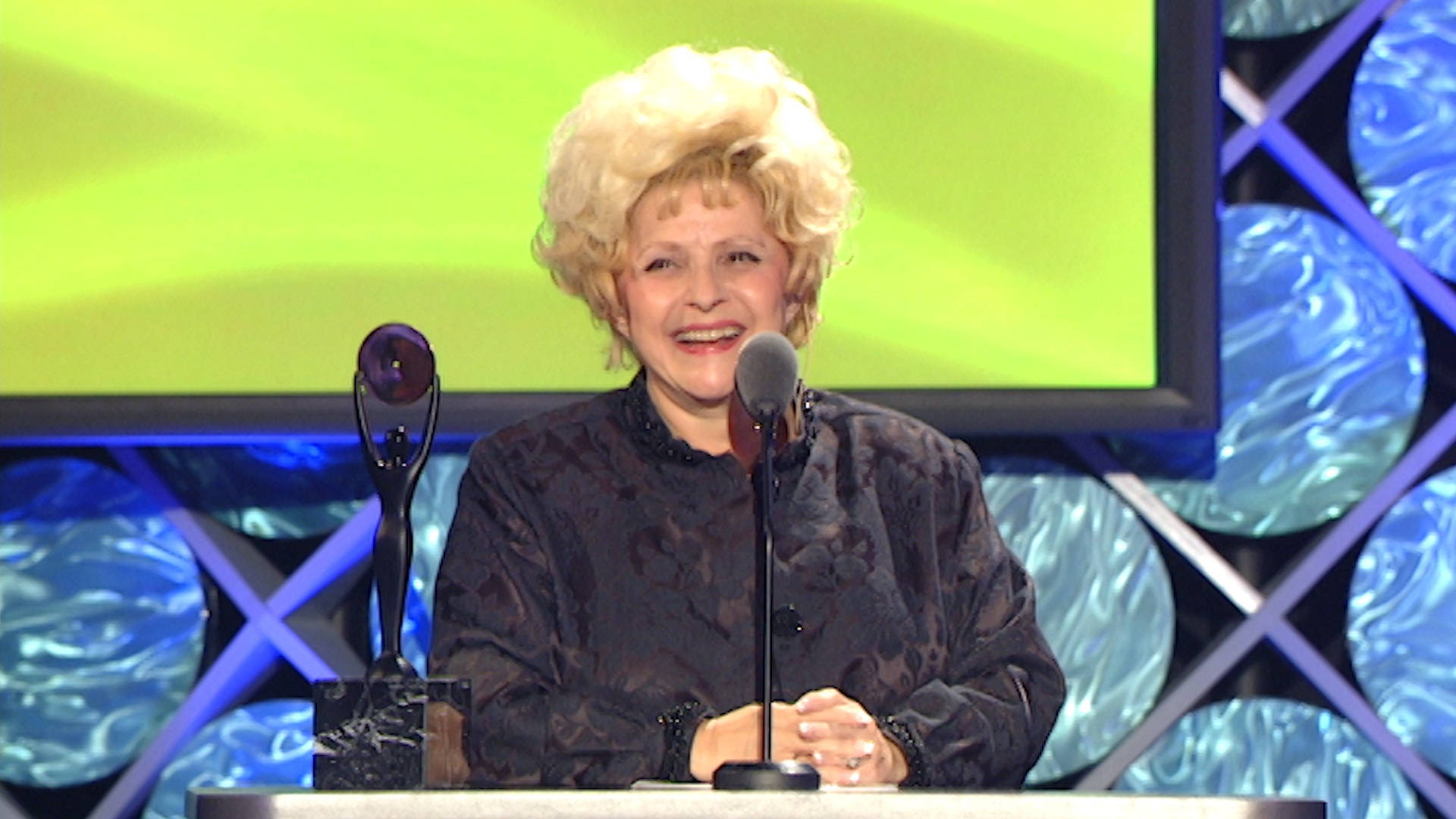 Brenda Lee at Rock and Roll Hall of Fame Induction Wallpaper