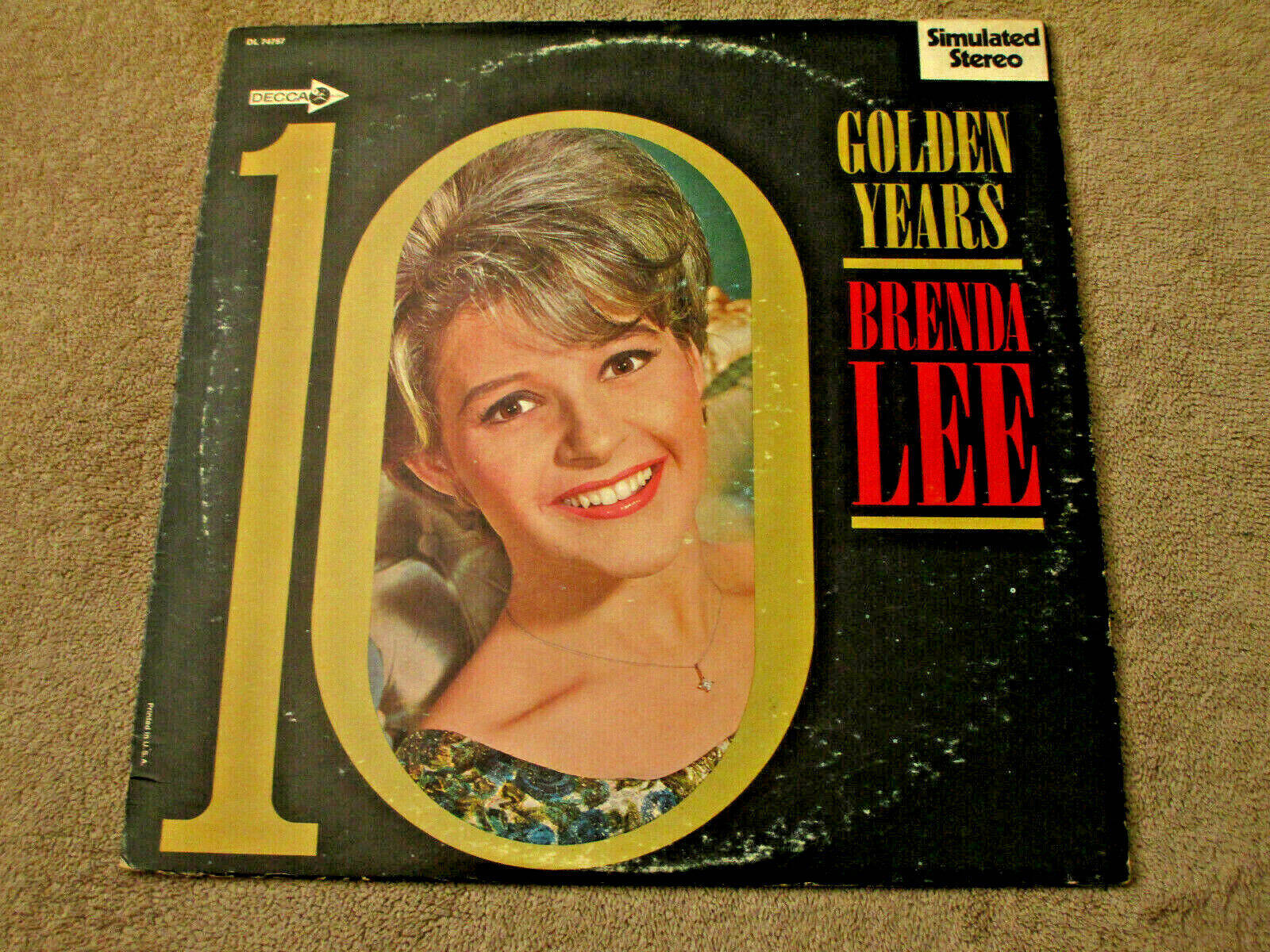 American Singer Brenda Lee Vintage Record Album Wallpaper