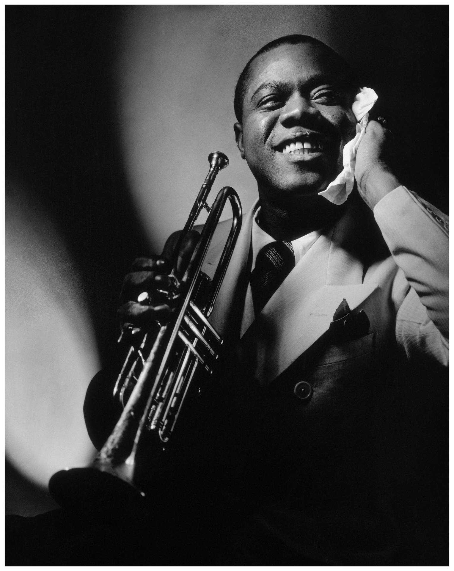 American Vocalist Louis Armstrong Wallpaper