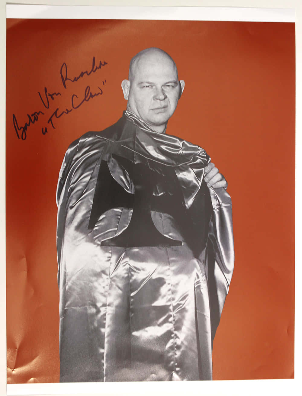 Amerikanskebrottaren Baron Von Raschke Signerad Porträtt. Wallpaper