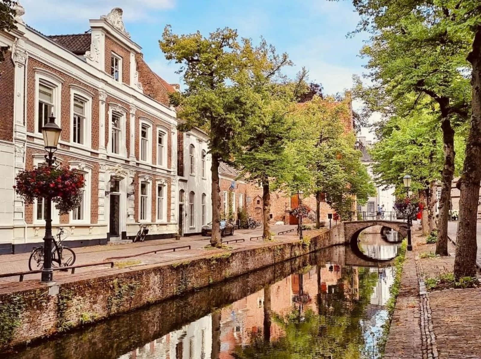 Pemandangan Jalan Kanal Amersfoort Wallpaper