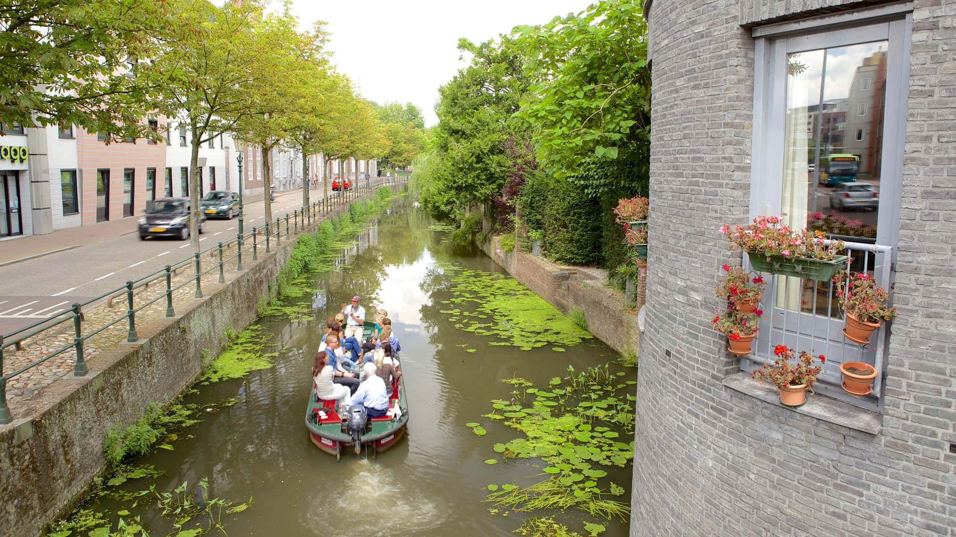 Amersfoort Canal Tour Experience Wallpaper