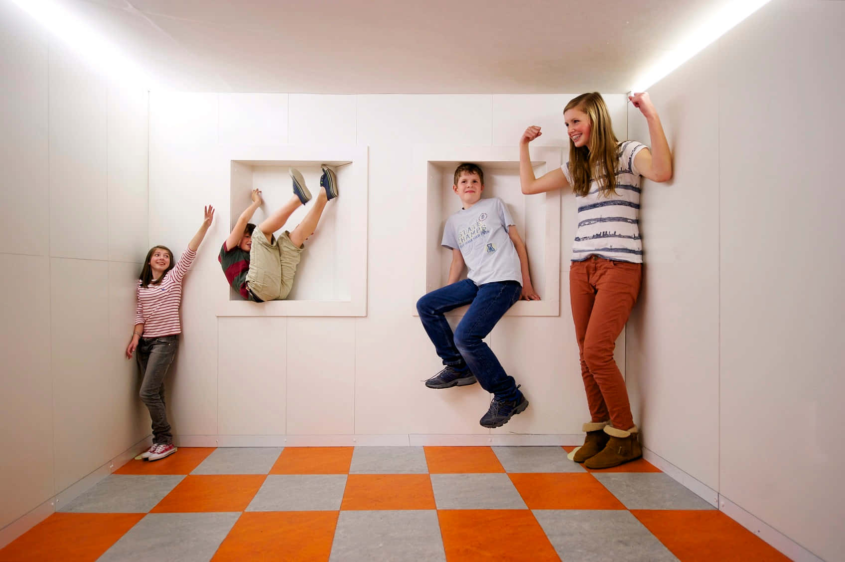 Ames Room Illusion Family Fun Wallpaper