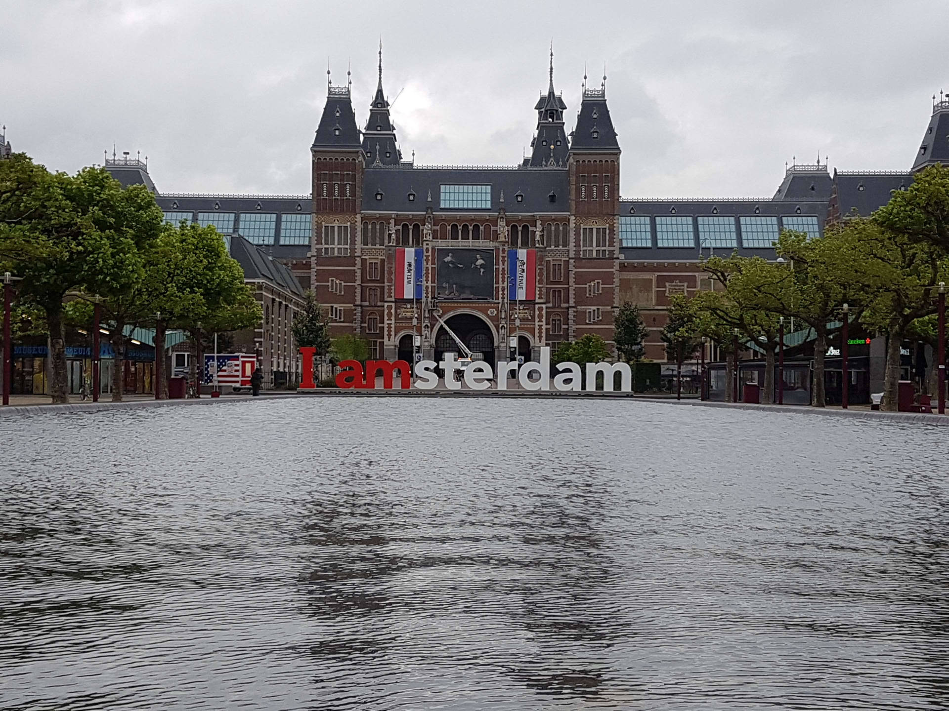 Fotografíapanorámica Del Rijksmuseum De Ámsterdam Fondo de pantalla