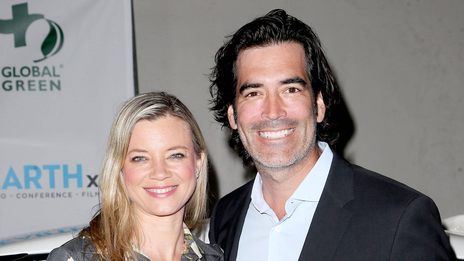 Amy Smart With Carter Oosterhouse Wallpaper