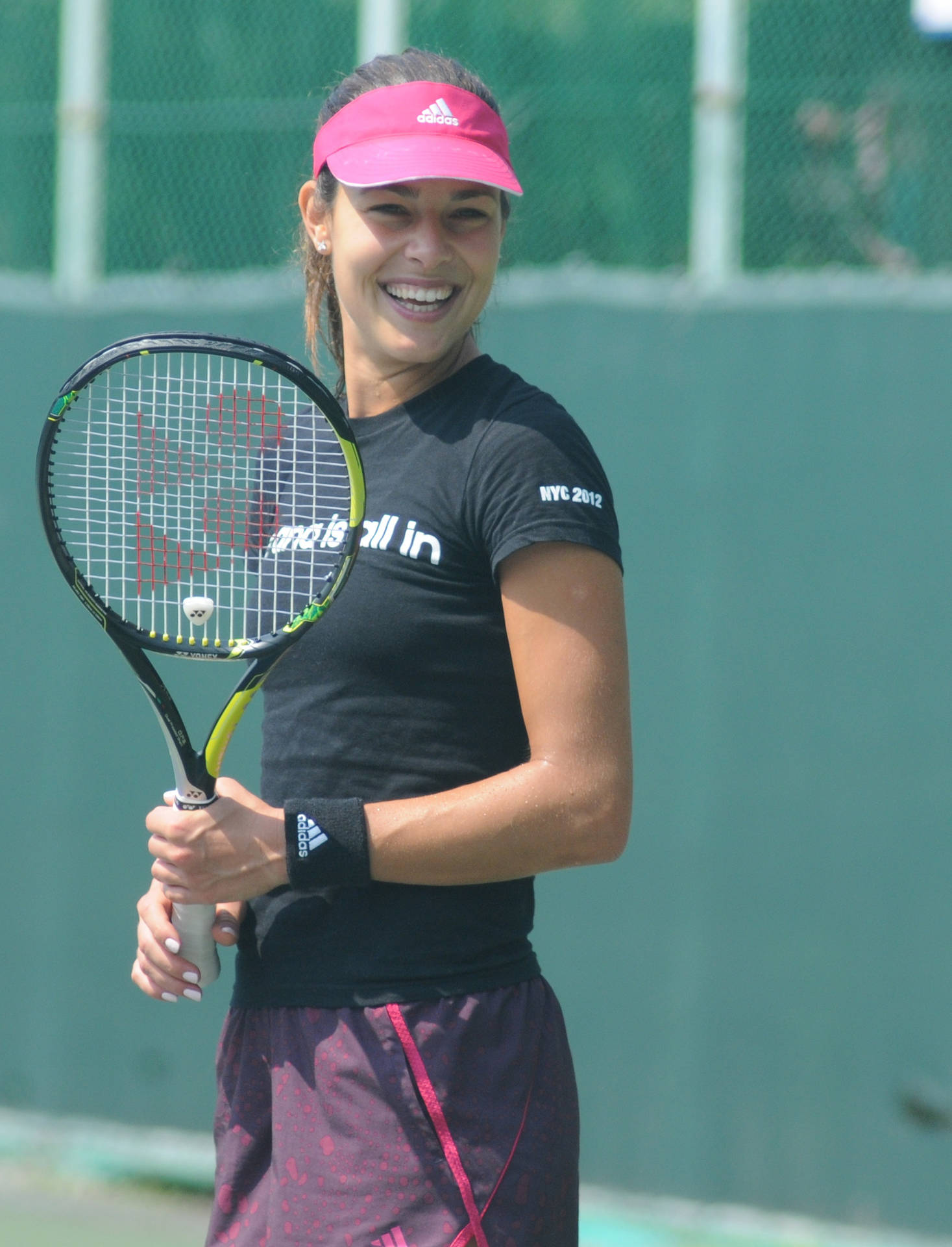 Ana Ivanovic Smiling In The Crowd Wallpaper
