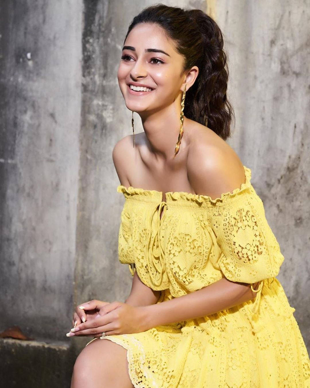 Ananya Pandey Yellow Dress Wallpaper
