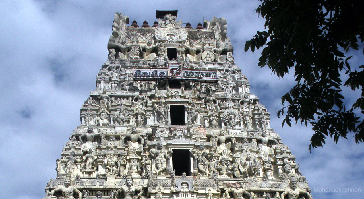 Tempio Murugan Antico E Intricato Sfondo