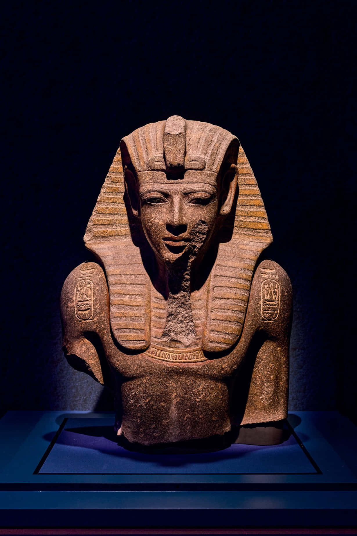 Ancient Egyptian Sphinx Sculpture Wallpaper