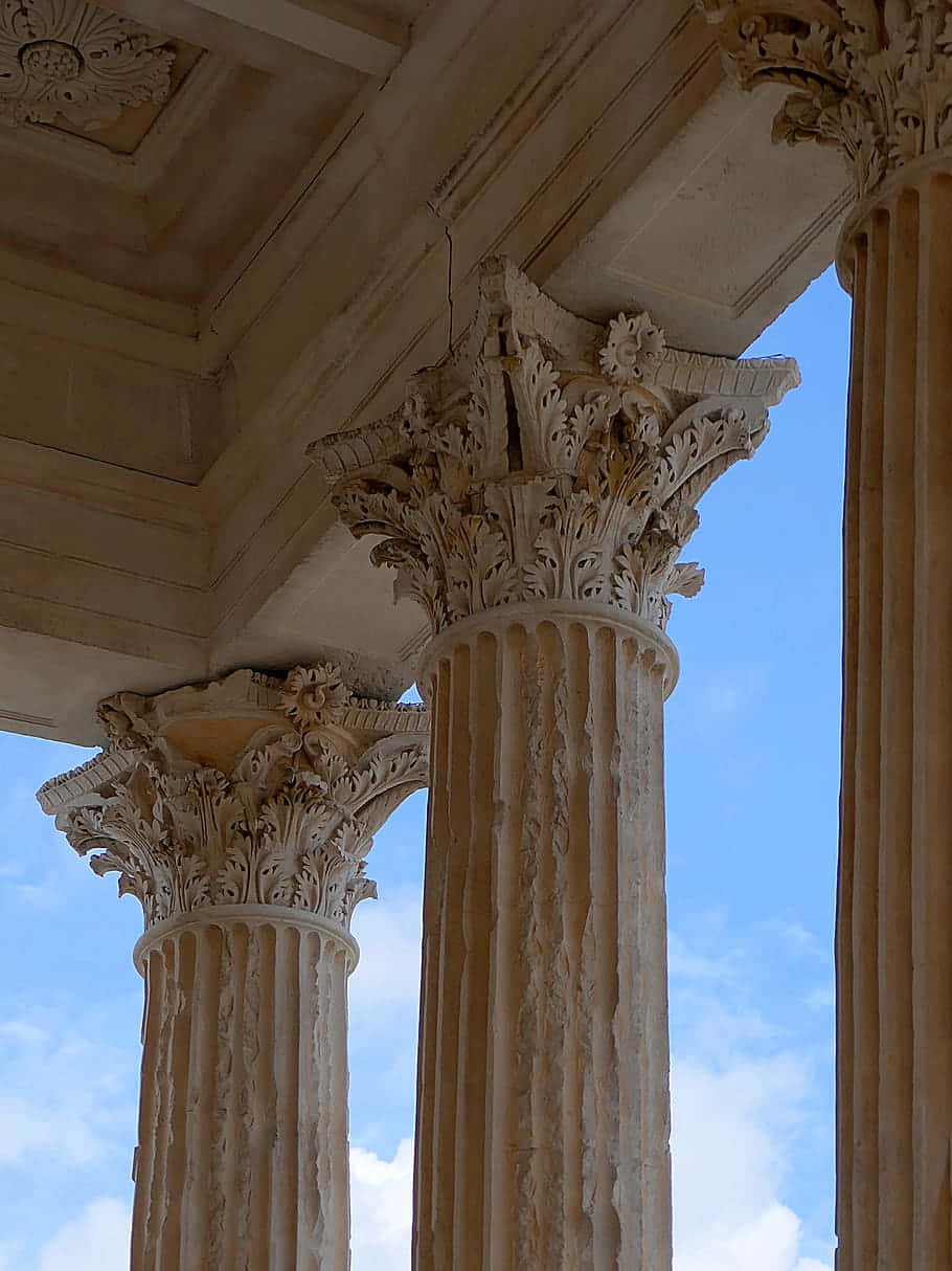 Ancient Maison Carrée Intricate Columns Wallpaper