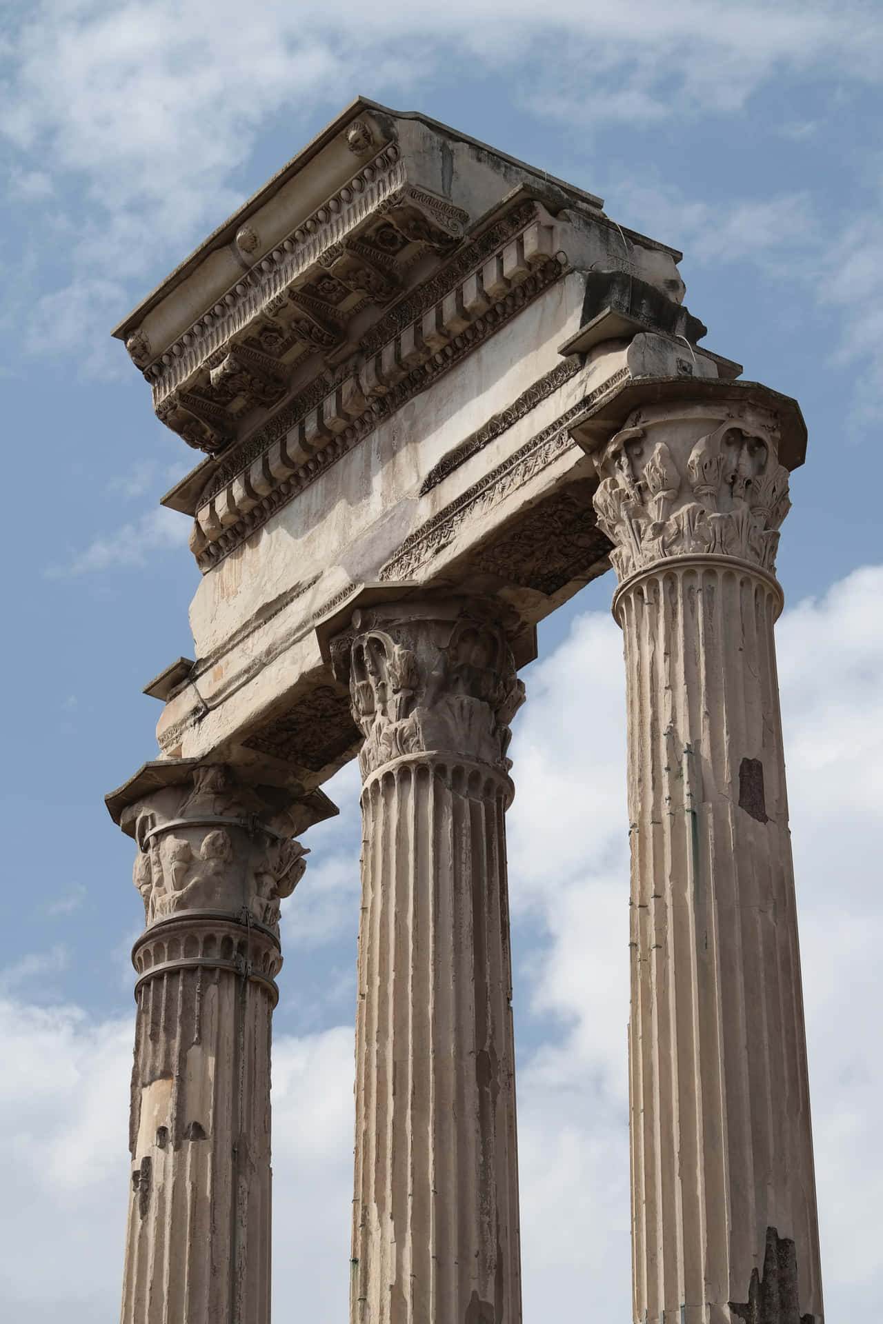 Ancient Roman Il Tempio Dei Dioscuri Vertical Desktop Wallpaper