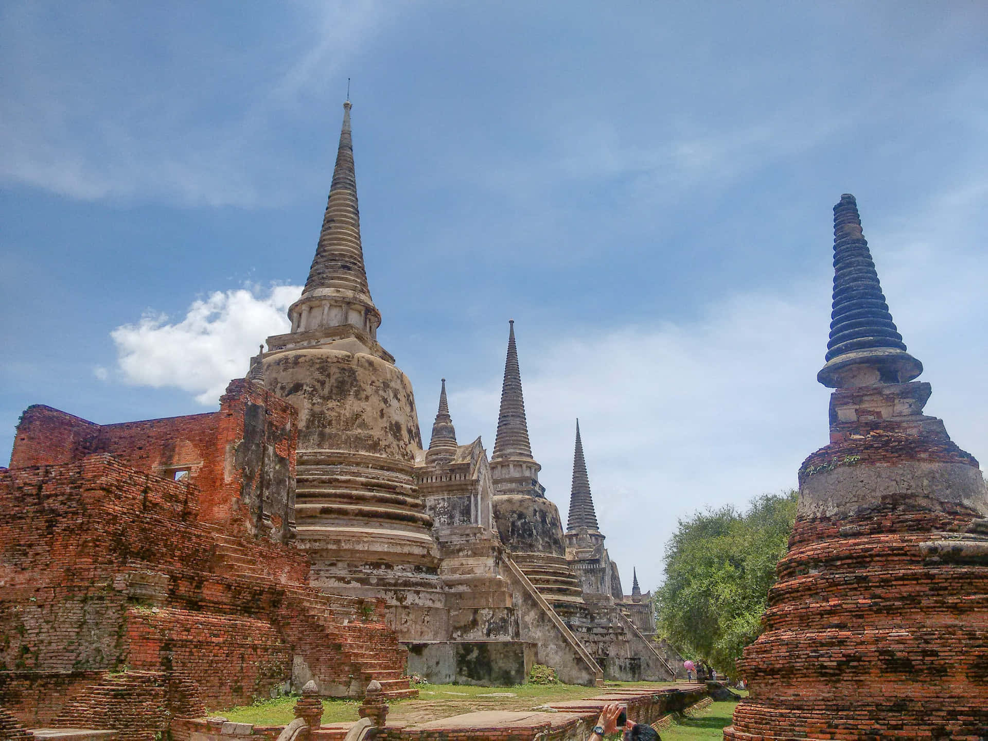 Ancient Stupas Ayutthaya Historical Park Thailand Wallpaper