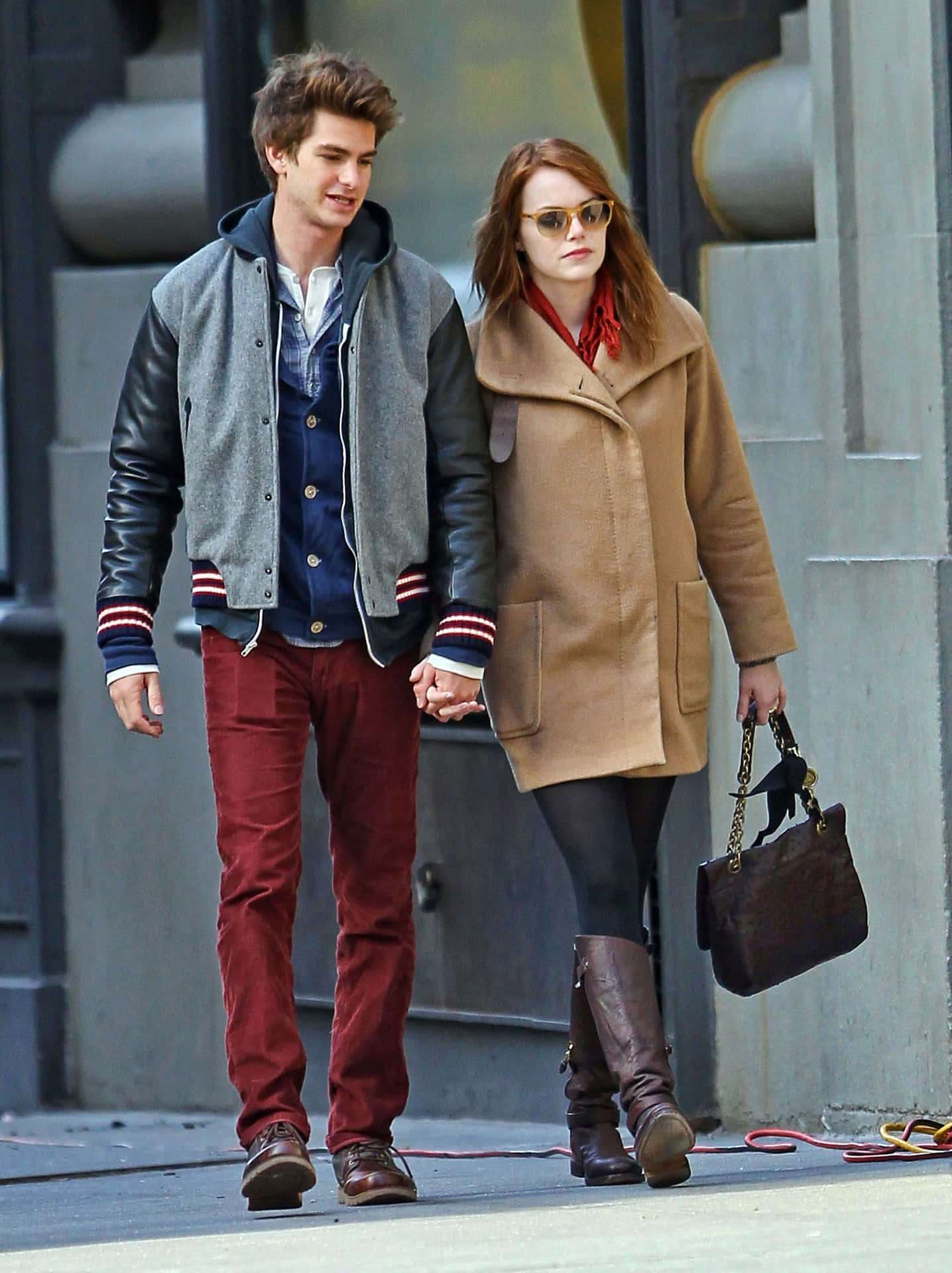 Emmastone E Ryan Reynolds Camminano Per Strada