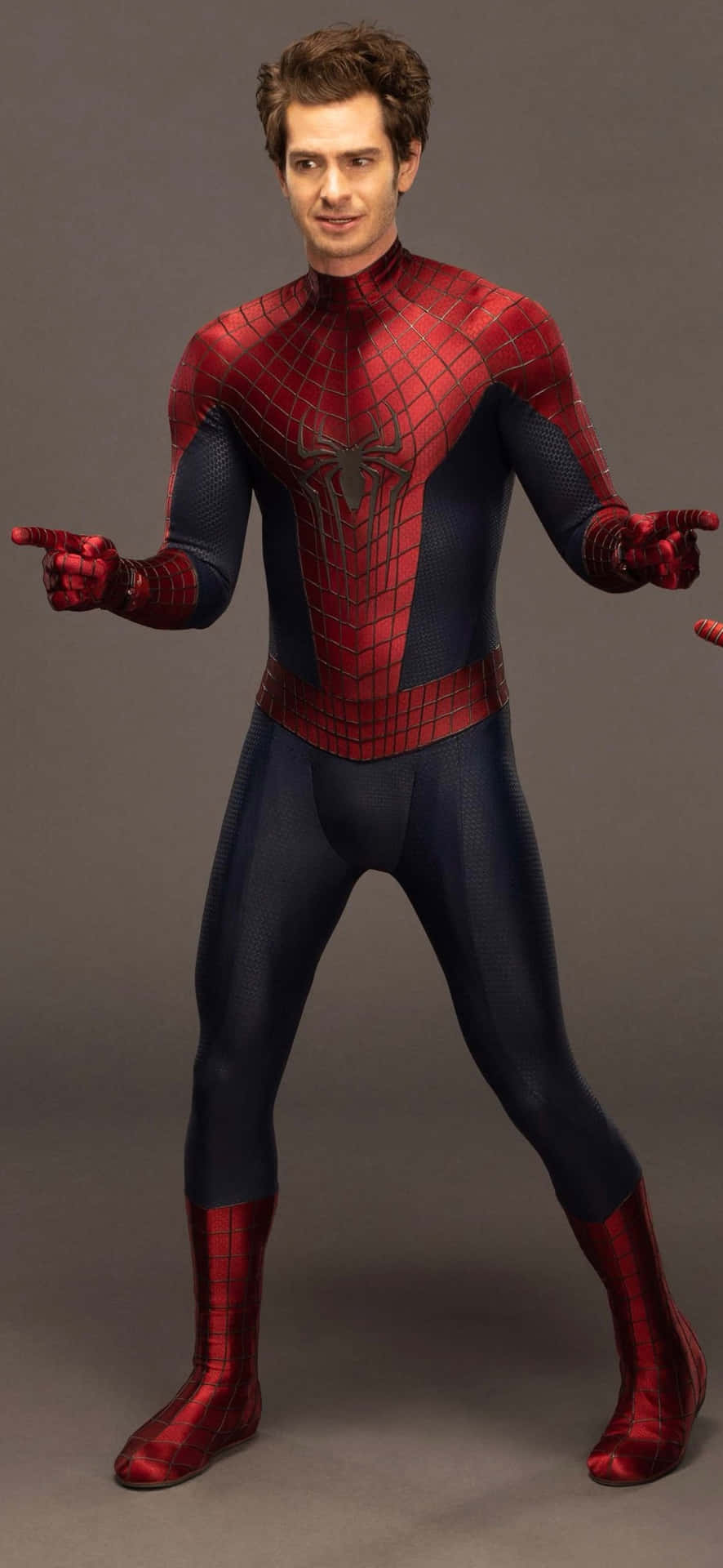 Andrewgarfield Klädde Upp Sig Som Spider Man För En Episk Äventyr. Wallpaper