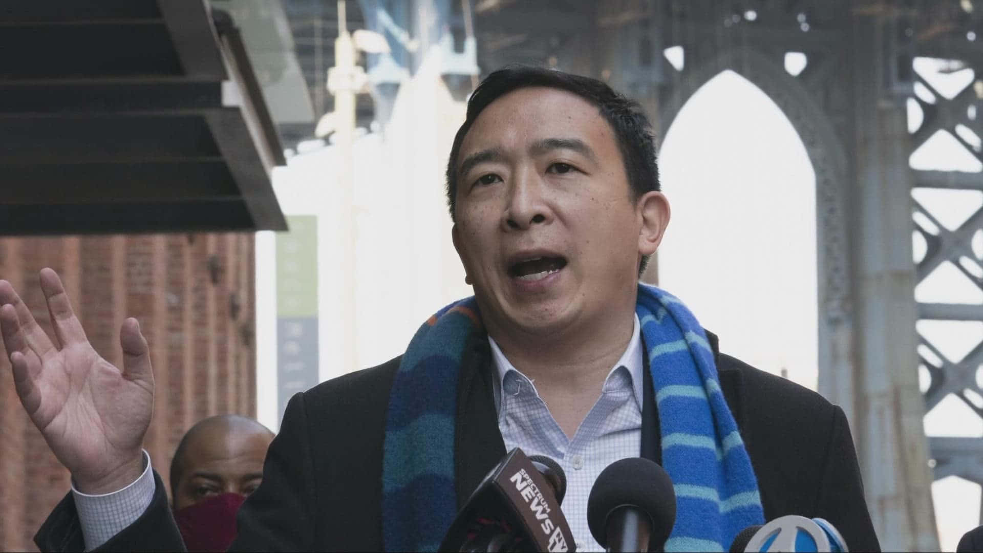Andrew Yang With Reporters Wallpaper