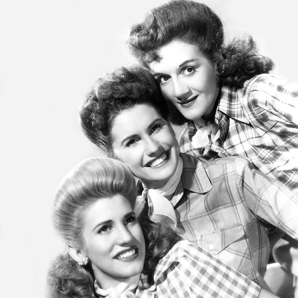 Andrews Sisters Moonlight And Cactus 1943 Portrait Wallpaper