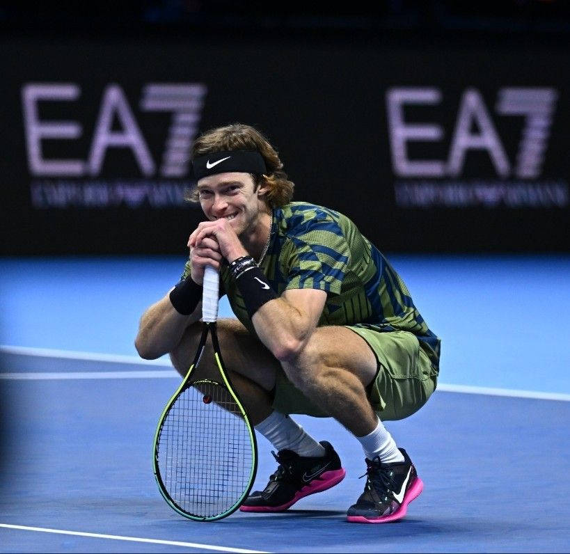 Andrey Rublev Crouching Wallpaper