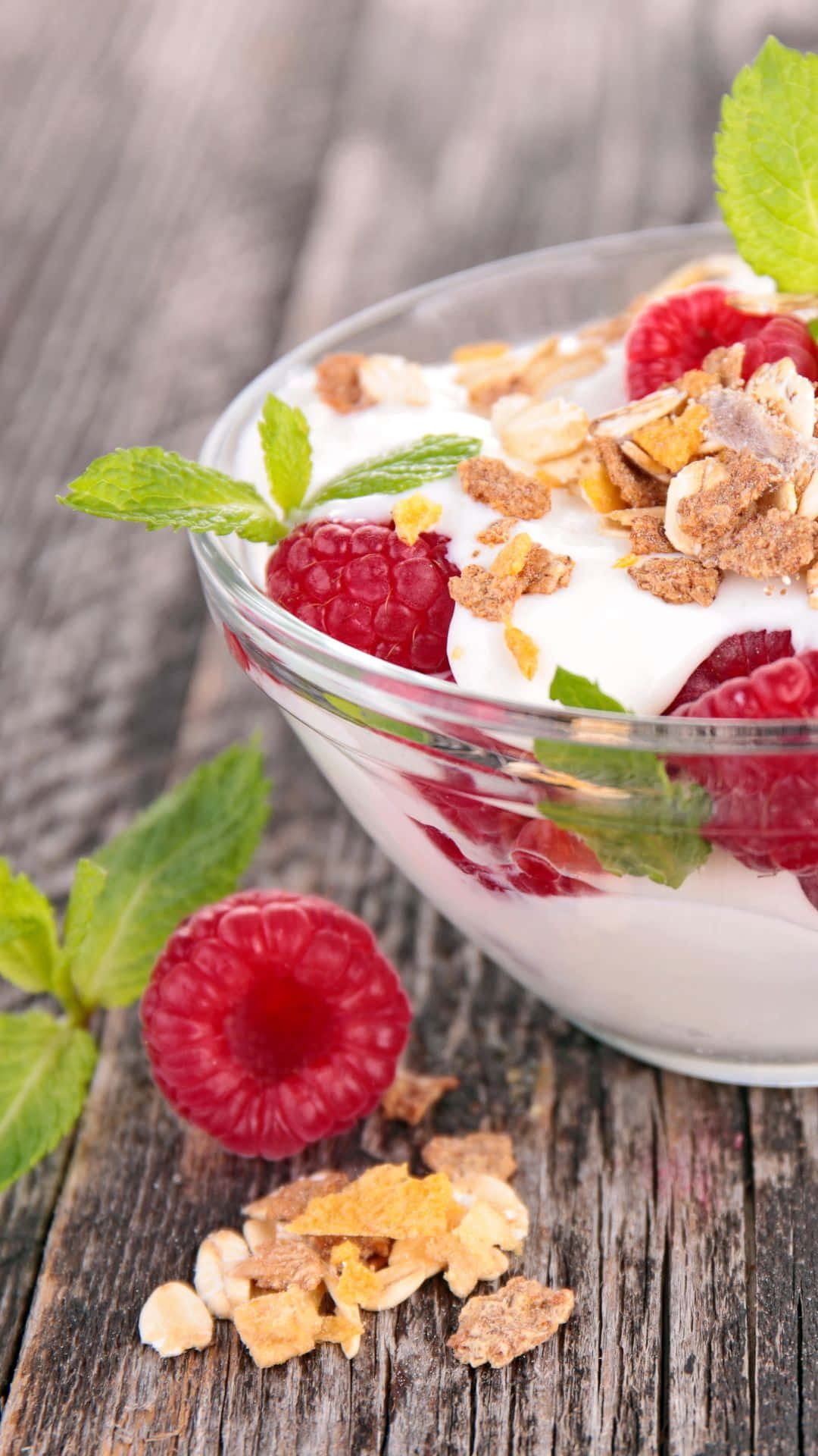 Granola&Raspberry Yogurt Android Food Background