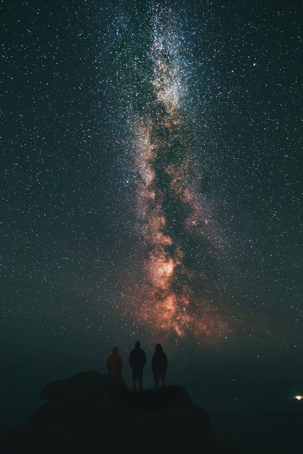 “Explore the Galaxy with Android” Wallpaper