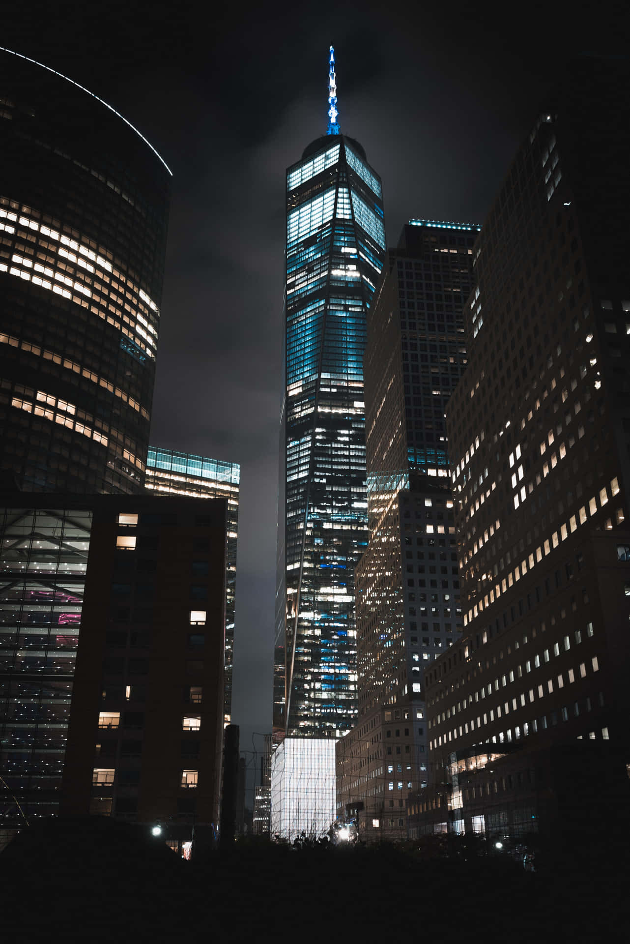 Unturista Ammira Lo Skyline Di New York City Da Un Dispositivo Android.