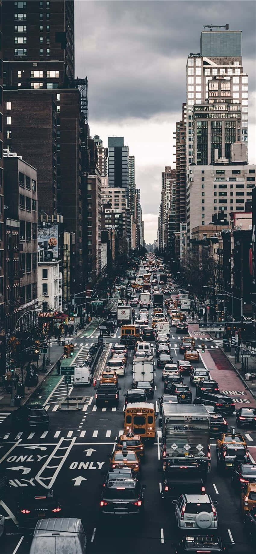 Upptagenbakgrundsbild För Android-resa Med New York Citys Livliga Gator.