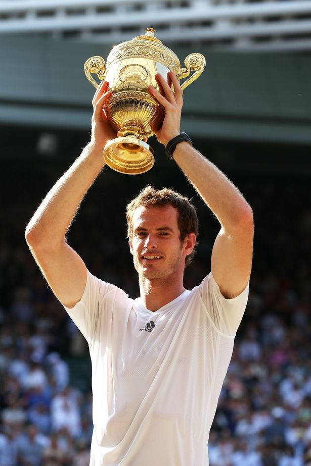 Andy Murray holder Wimbledon trofæet Wallpaper