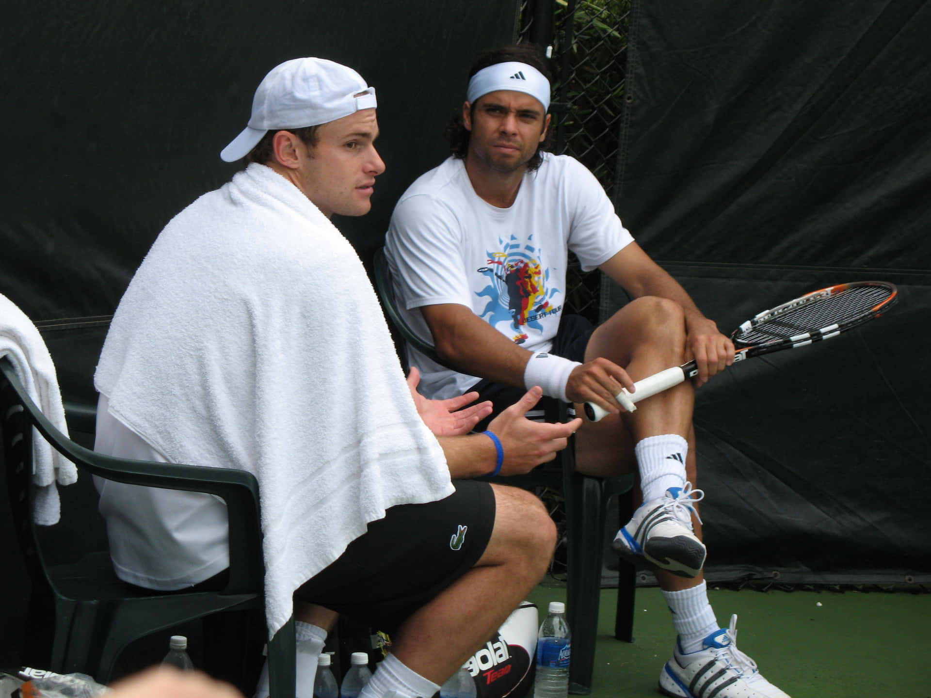 Andy Roddick With Towel On Him Wallpaper