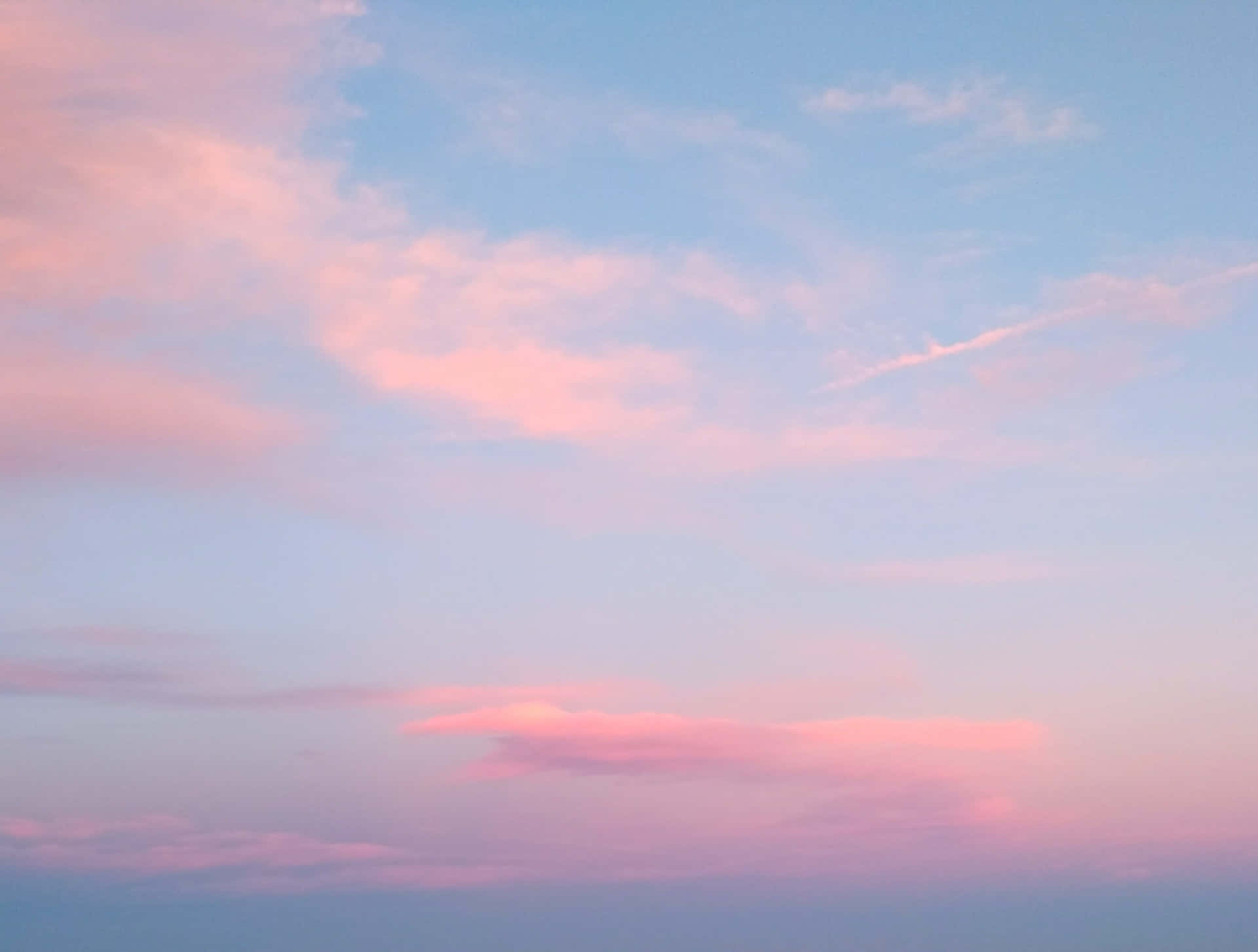Himmelauf Erden – Engel-ästhetische Wolken Wallpaper