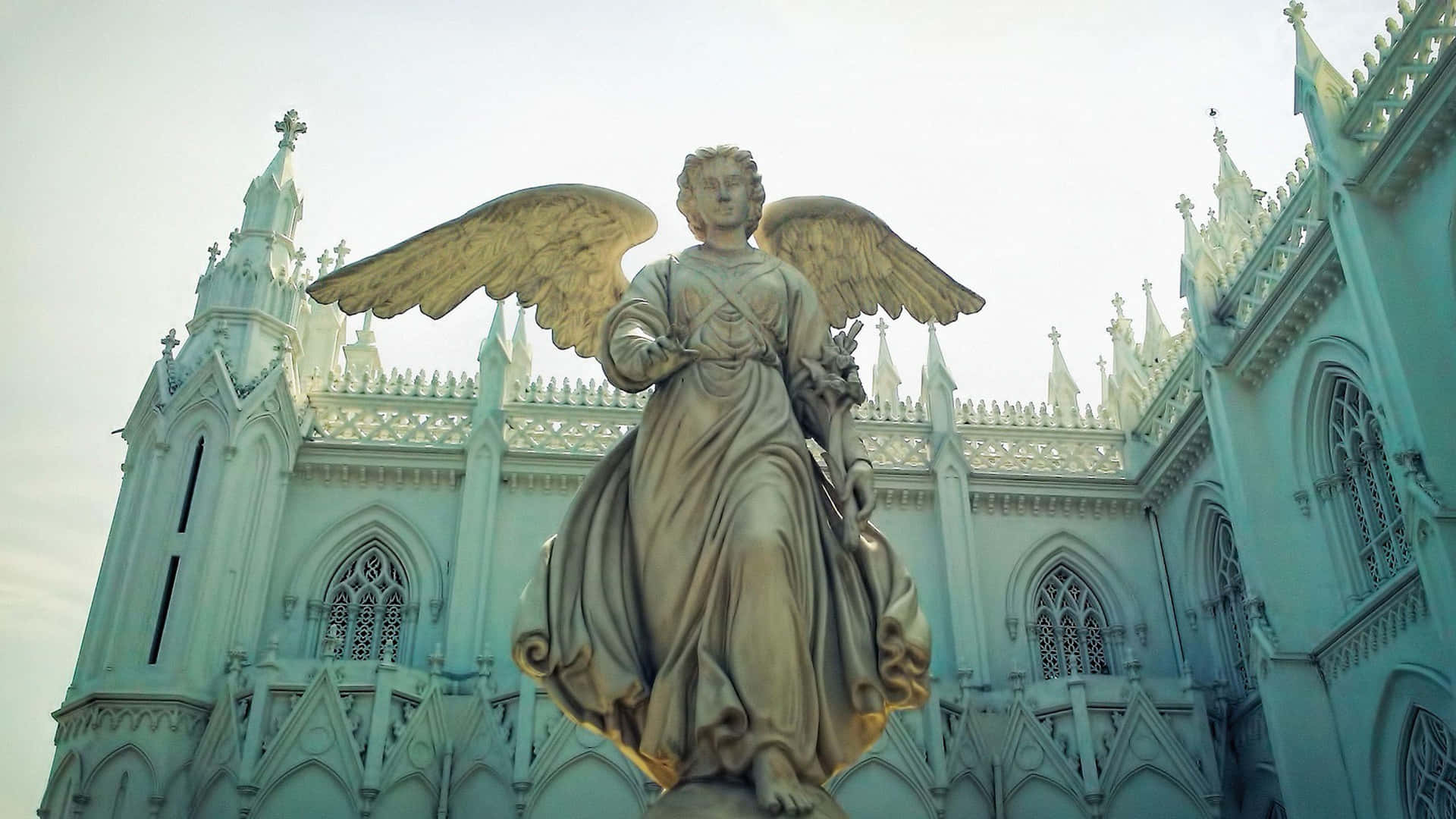 Angel_ Statue_ Gothic_ Architecture_ Background Wallpaper