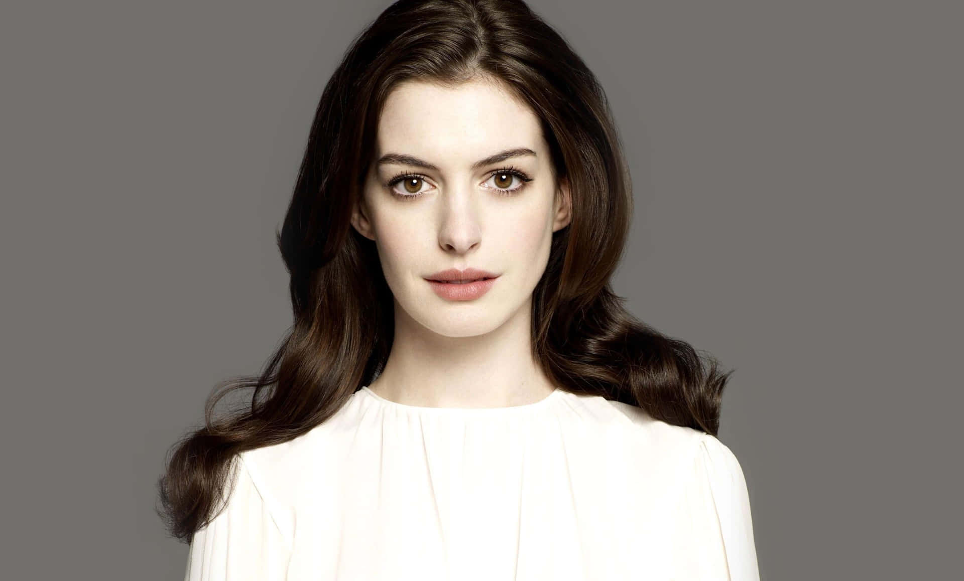 Anne Hathaway - Strong Actress and Producer